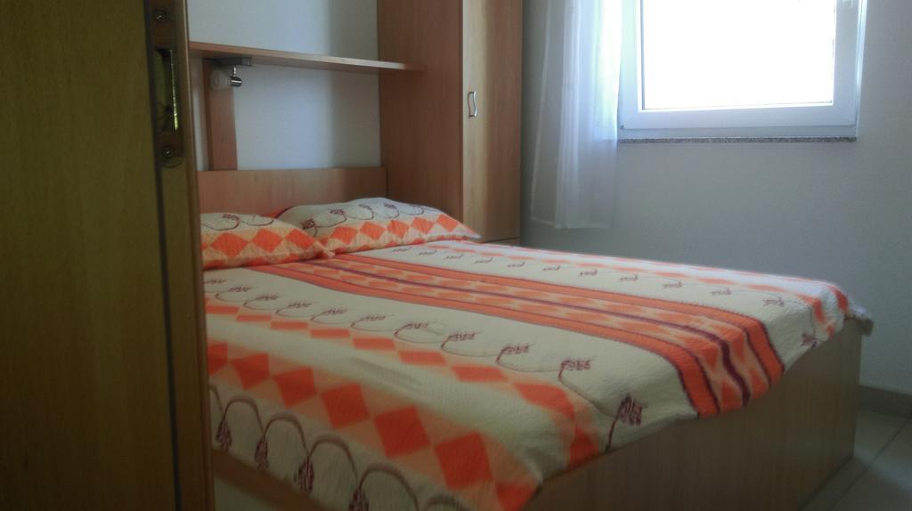 Apartments Iva Povljana Habitación foto